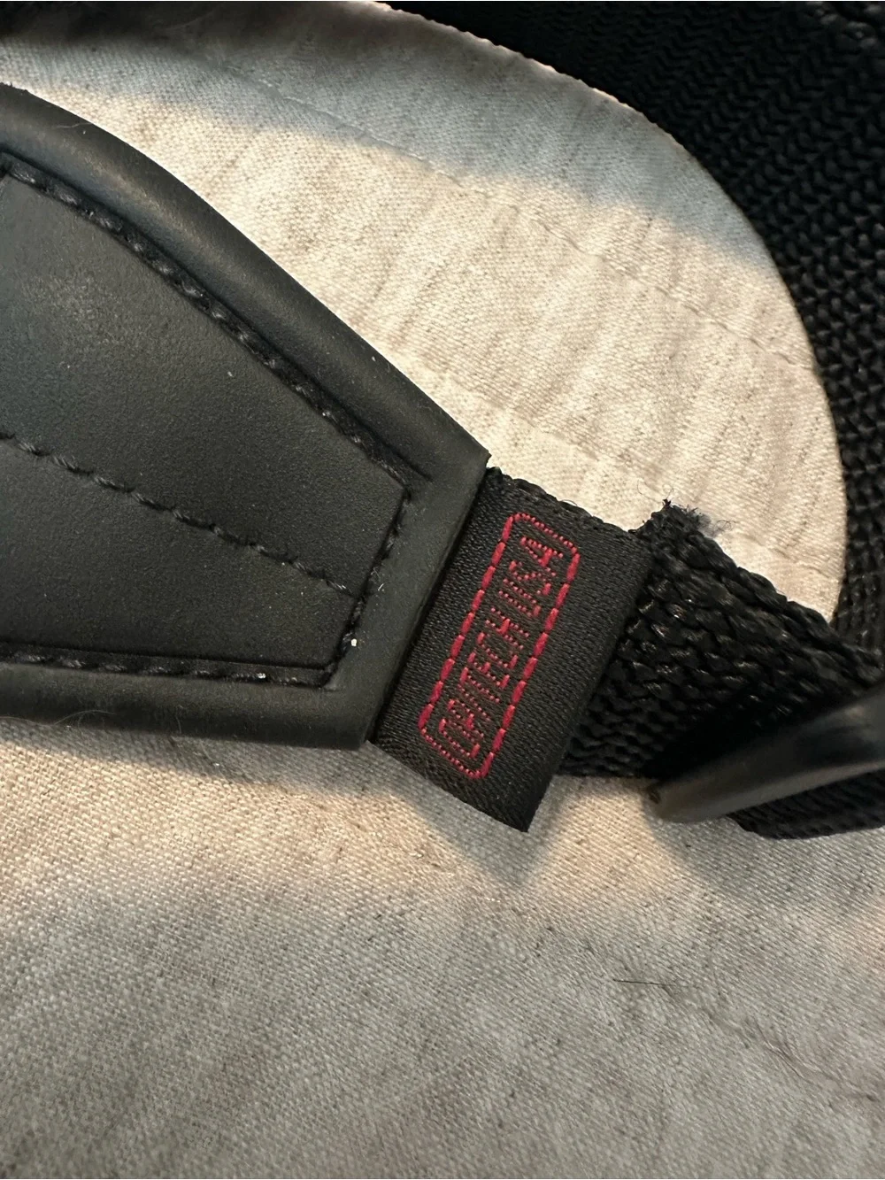 Tom Bihn Pilot w/Optech Mini SOS Strap
